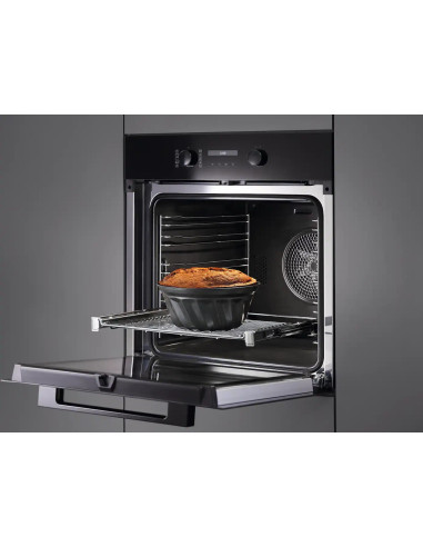 Miele DGC 7440 HCX Pro parna pećnica (GraphitGrey) u modernoj kuhinji, prikaz DualSteam sustava i HydroClean ciklusa čišćenja.